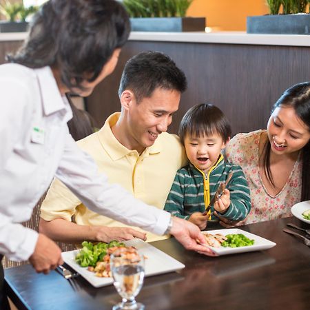 Holiday Inn Grand Rapids North - Walker By Ihg Bagian luar foto