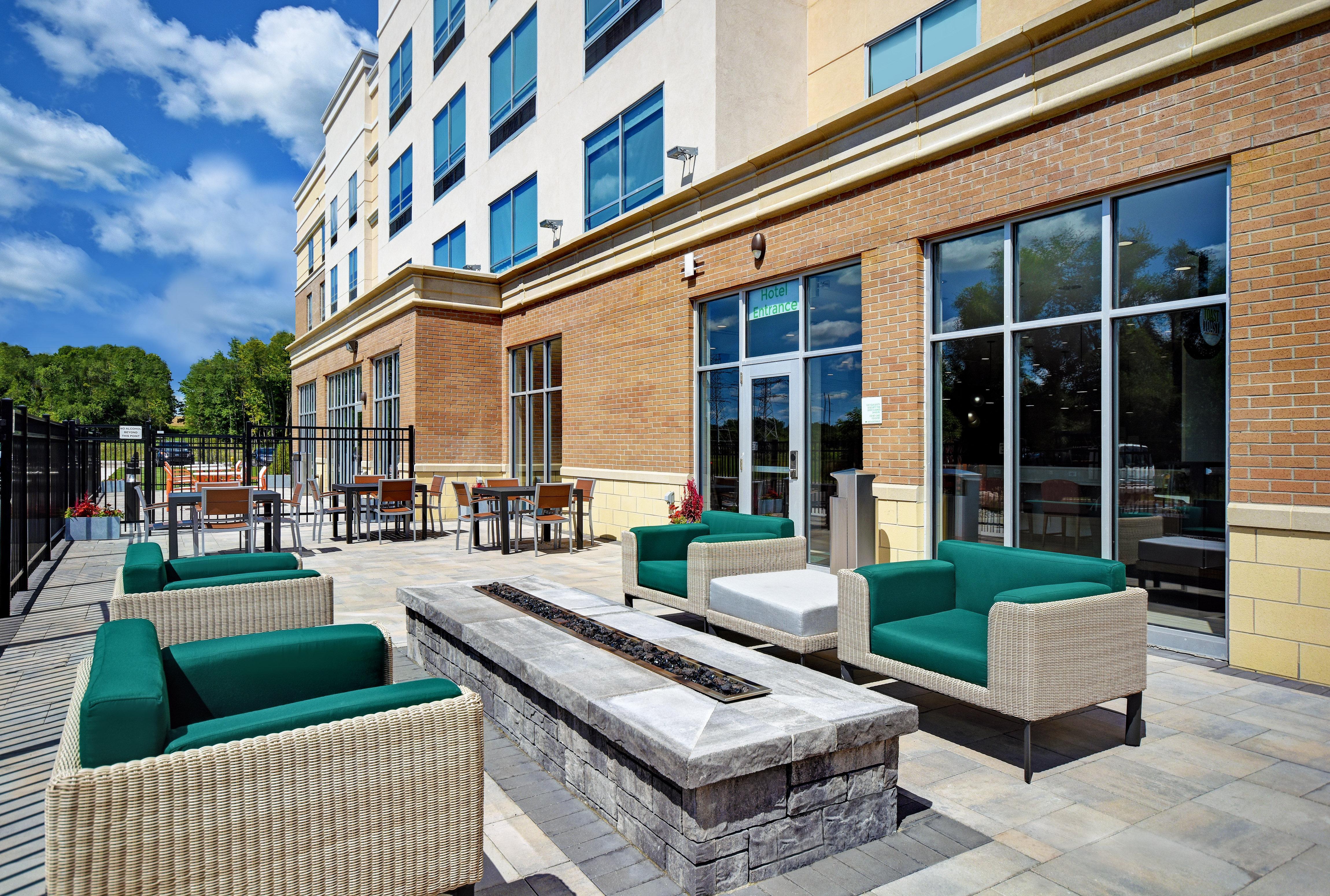 Holiday Inn Grand Rapids North - Walker, An Ihg Hotel Bagian luar foto