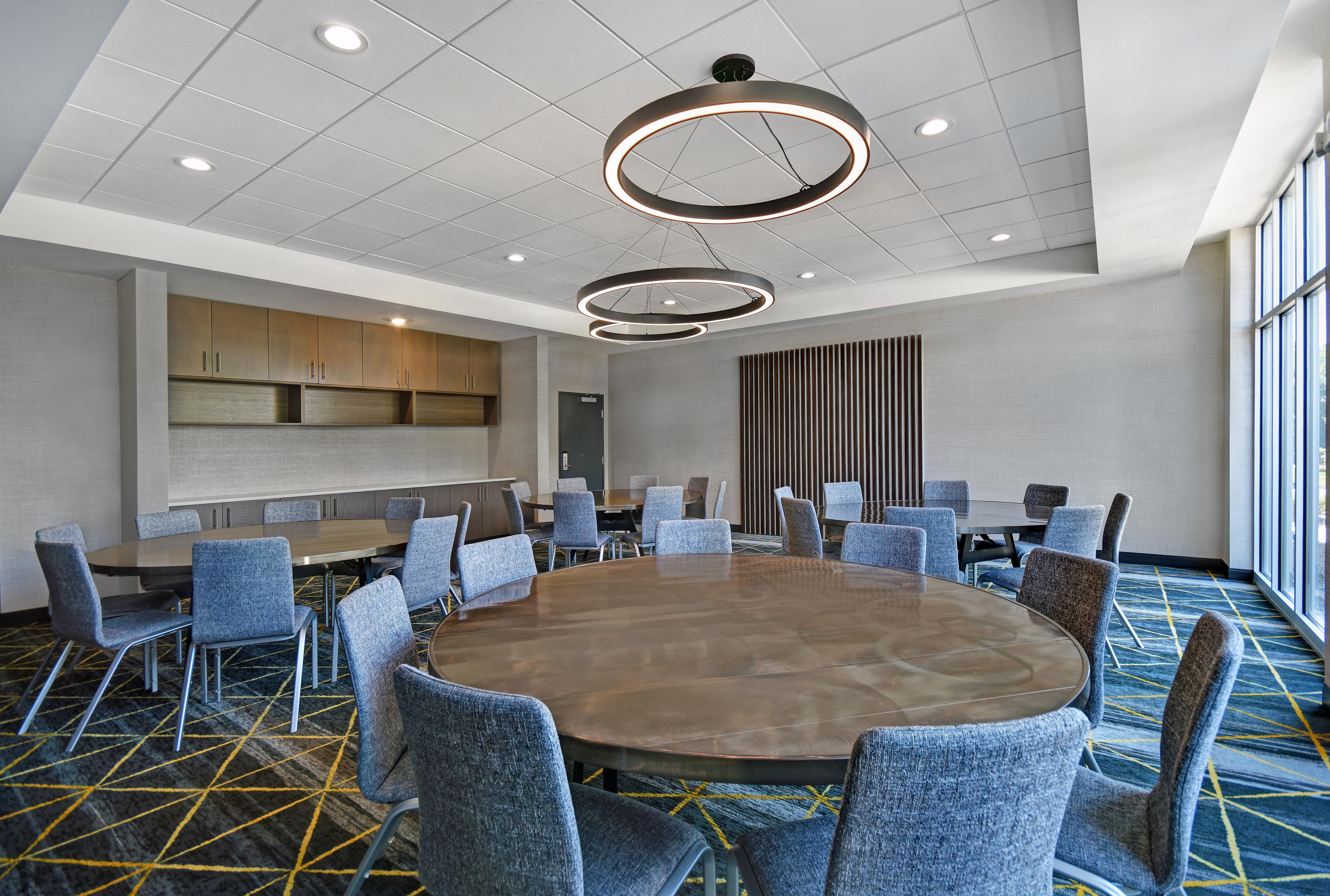 Holiday Inn Grand Rapids North - Walker By Ihg Bagian luar foto